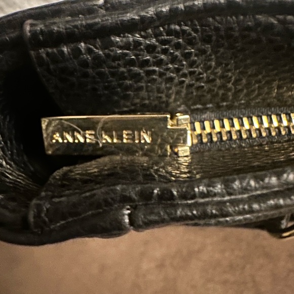 NWOT. Anne Klein Shoulder Handbag - Picture 10 of 15